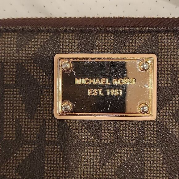 Michael Kors wallet - Picture 2 of 3